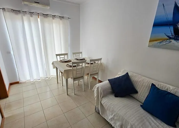 T1 In Near Alfamar Apartament *